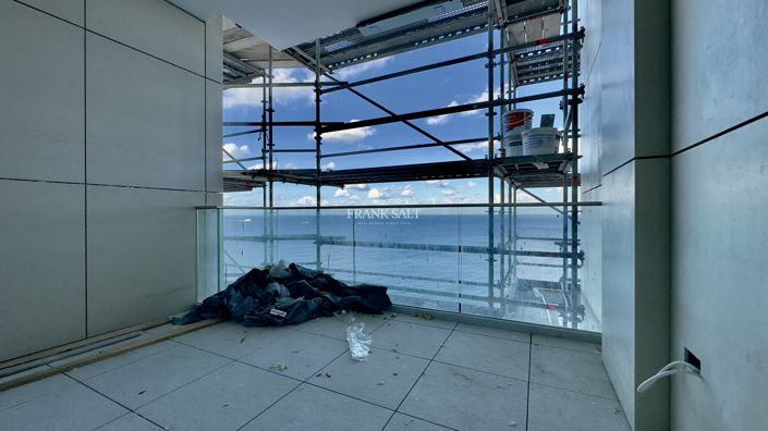 Image No.8-2 Bed Property for sale