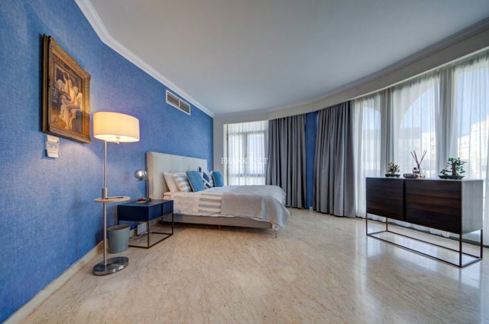 Image No.11-3 Bed Property for sale