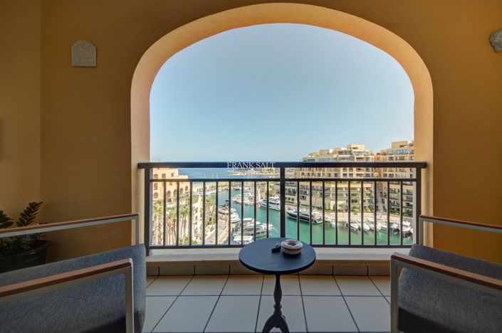 Image No.32-3 Bed Property for sale