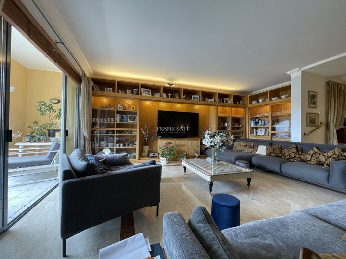 Image No.34-3 Bed Property for sale