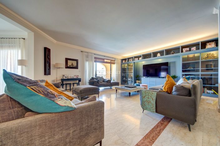 Image No.5-3 Bed Property for sale