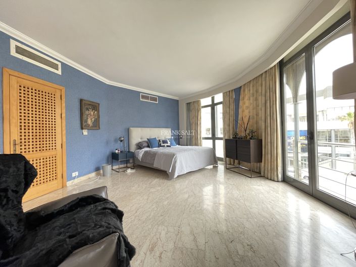 Image No.43-3 Bed Property for sale