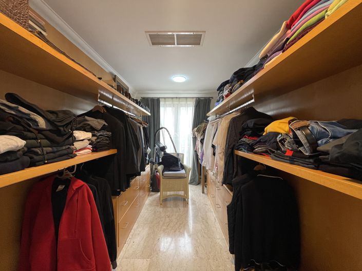 Image No.48-3 Bed Property for sale