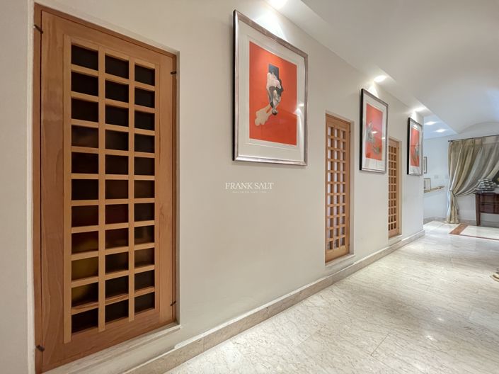 Image No.52-3 Bed Property for sale