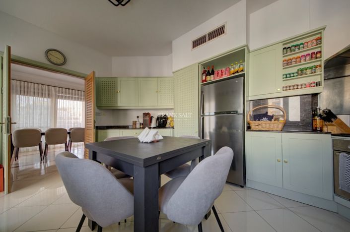 Image No.7-3 Bed Property for sale