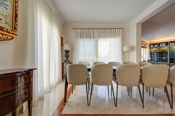 Image No.10-3 Bed Property for sale