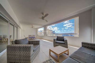 ff0f7bb7-25a8-4eba-b572-43454d1e2636