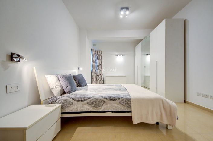 Image No.13-3 Bed Property for sale