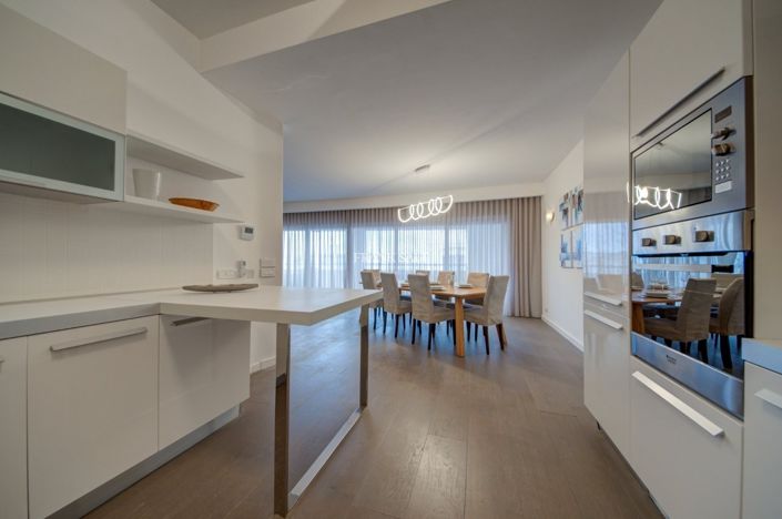 Image No.16-3 Bed Property for sale