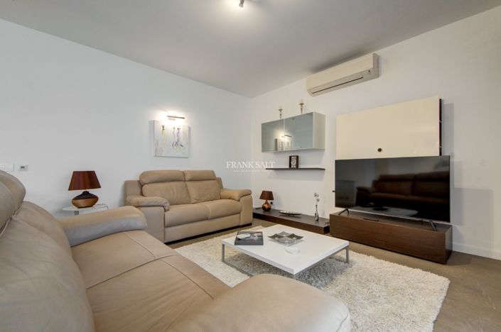 Image No.18-3 Bed Property for sale