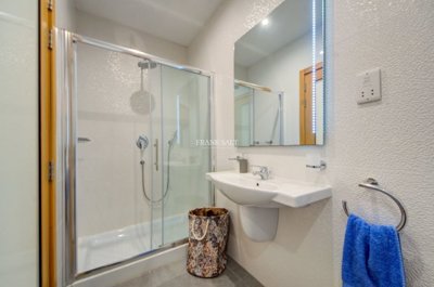 0645aaba-5ddd-4699-9649-deae74963f70