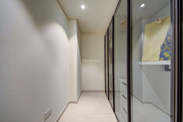 Image No.11-1 Bed Property for sale