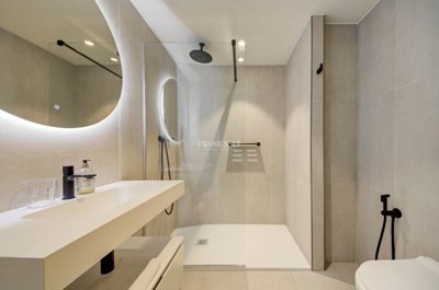 b8d26cd1-743f-42ee-a209-dbfa2ba0e4ee