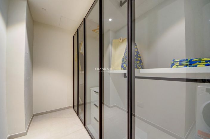 Image No.10-1 Bed Property for sale