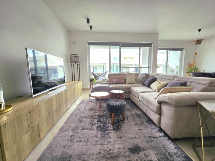 Image No.5-3 Bed Property for sale