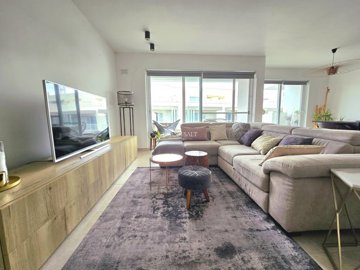 292d81df-47d9-4235-abfb-9b08e31c99bd