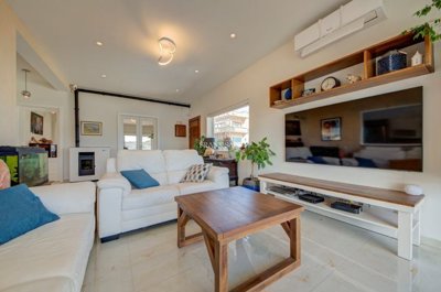 97a702a0-b7b3-4ccf-9f95-db5af62b4494