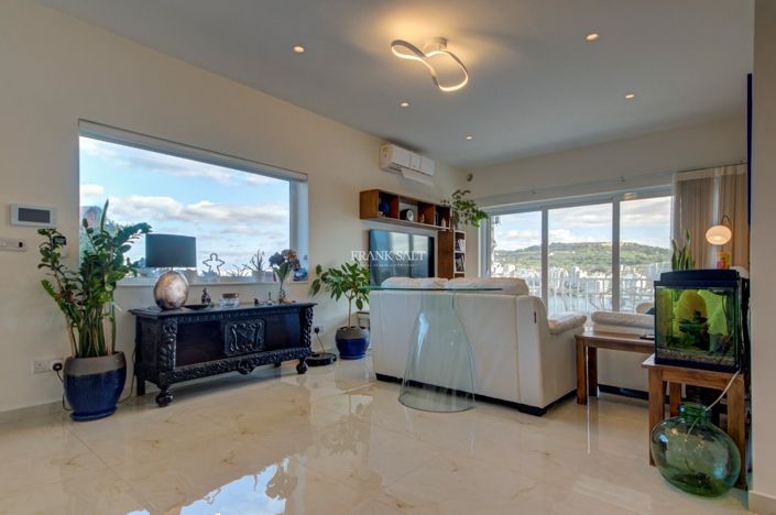 Image No.13-2 Bed Property for sale