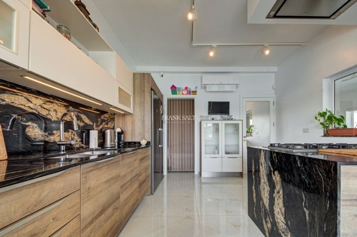 Image No.20-2 Bed Property for sale