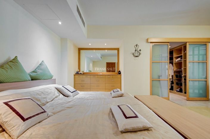 Image No.26-3 Bed Property for sale