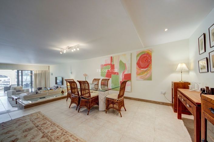 Image No.4-Propriété de 3 chambres à vendre à Portomaso