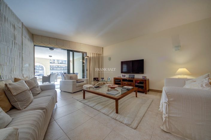 Image No.9-3 Bed Property for sale