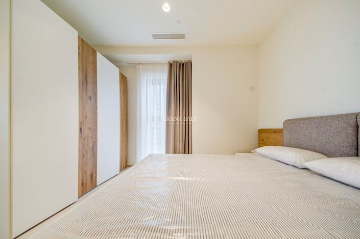 Image No.12-1 Bed Property for sale