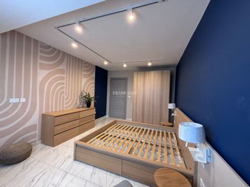 04ee2df0-9a02-4cd4-9d5b-2162c5459d10