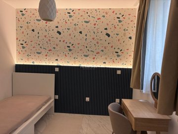 561feb7b-5c4a-4862-b5e0-79ef955183bd