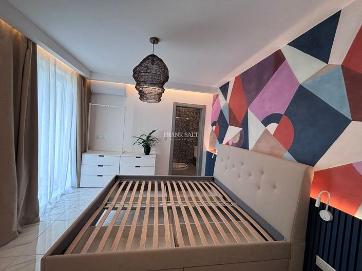 Image No.8-3 Bed Property for sale