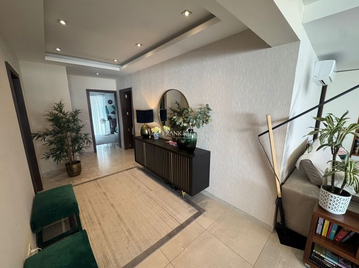 Image No.13-3 Bed Property for sale