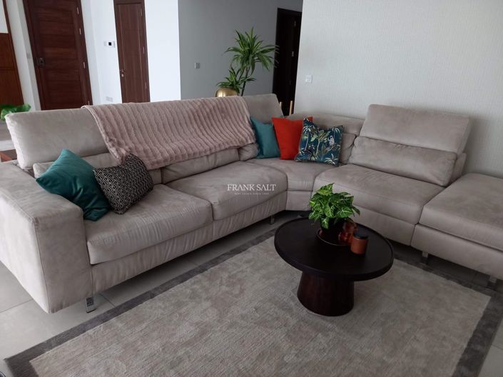 Image No.4-3 Bed Property for sale