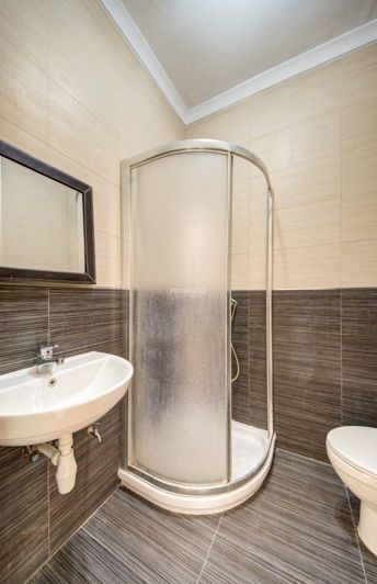 Image No.14-3 Bed Property for sale