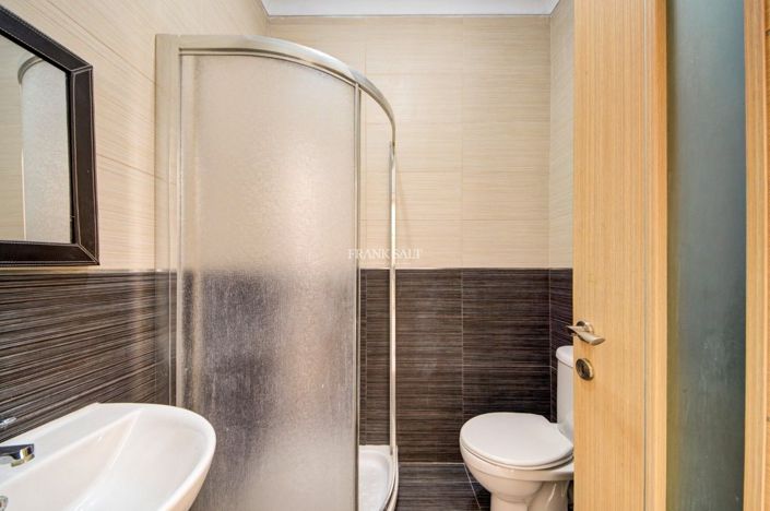 Image No.15-3 Bed Property for sale