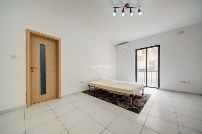 Image No.16-3 Bed Property for sale