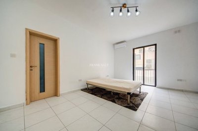 6a2a2bb6-dad2-4ae0-ba3d-1be85f0b1c4e