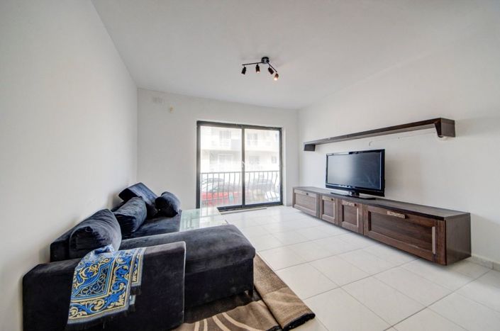 Image No.3-3 Bed Property for sale