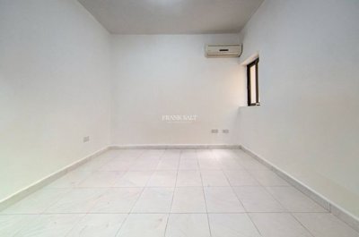 34eaa740-784b-47ee-b632-7bba3a5cc9ba