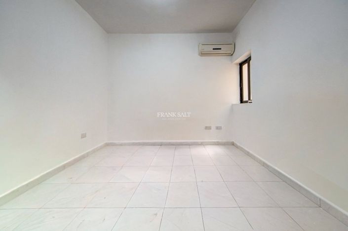 Image No.5-Propriété de 3 chambres à vendre à Swieqi