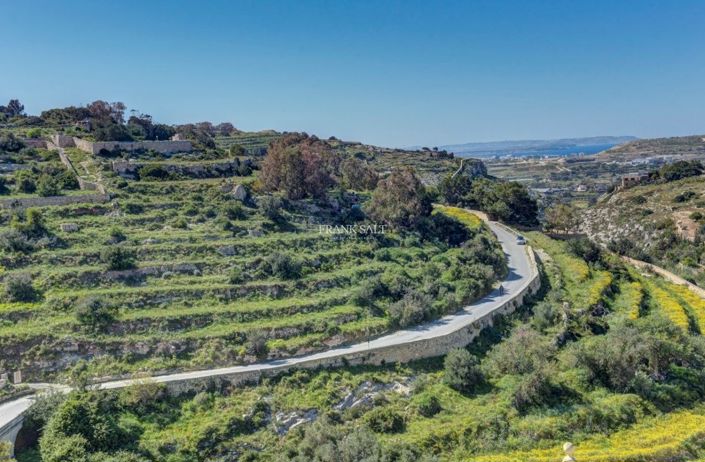 Image No.3-5 Bed Property for sale