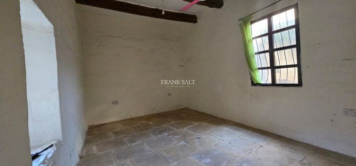 Image No.10-Propriété de 4 chambres à vendre à Attard