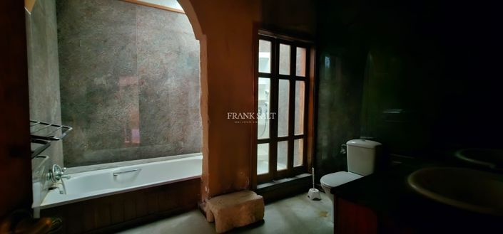 Image No.15-Propriété de 4 chambres à vendre à Attard