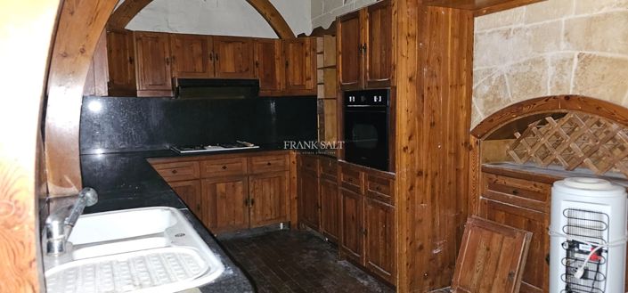 Image No.4-Propriété de 4 chambres à vendre à Attard