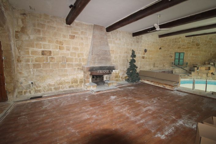 Image No.8-Propriété de 4 chambres à vendre à Attard