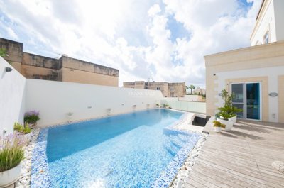 1 - Madliena, Propriété