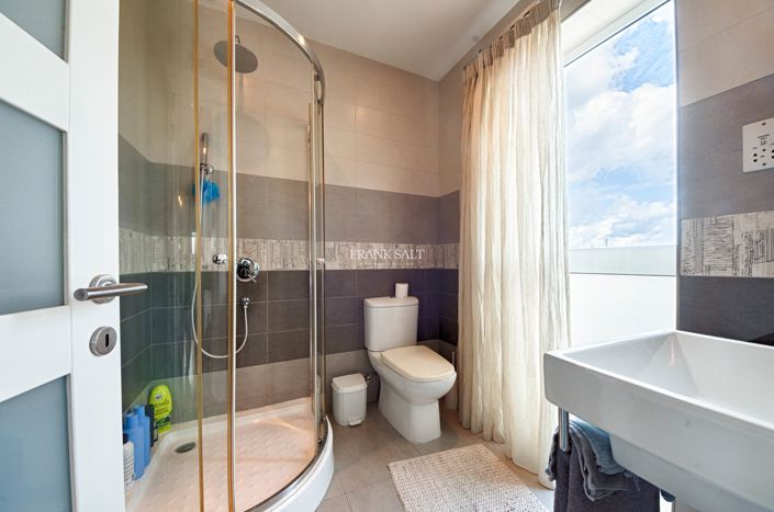 Image No.19-Propriété de 3 chambres à vendre à Madliena