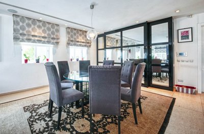 a672939e-69ba-4e33-8455-4bfb1e6d2cc2