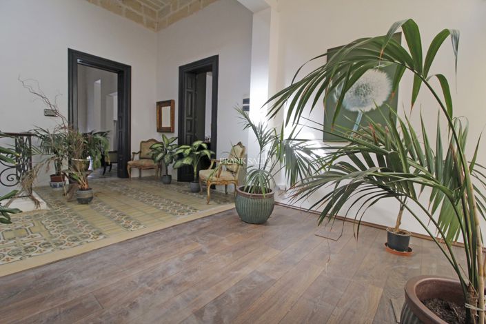 Image No.5-Propriété de 4 chambres à vendre à Floriana