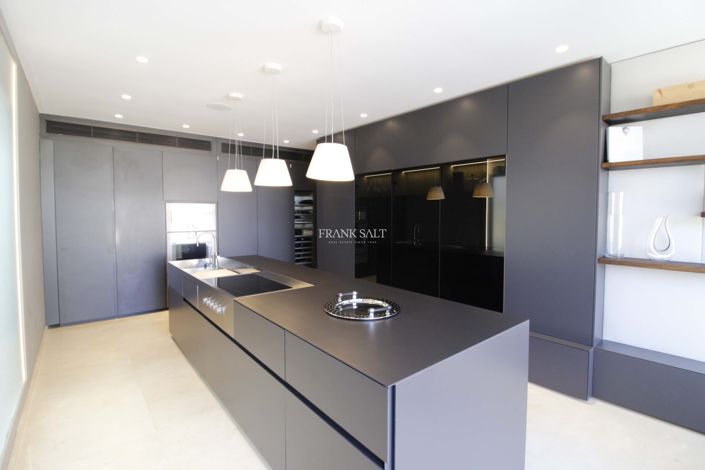 Image No.16-3 Bed Property for sale