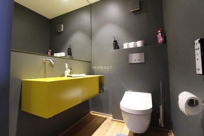 Image No.28-3 Bed Property for sale